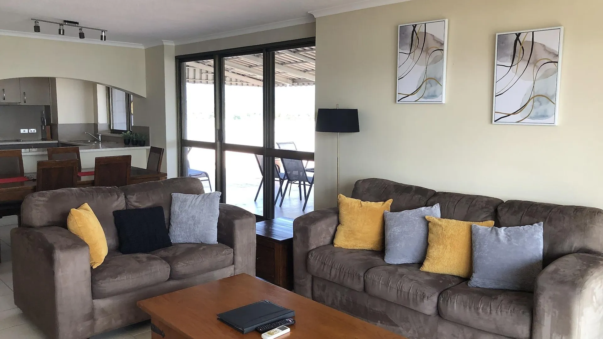 Coral Towers Holiday Suites Cairns 4*,  Australia