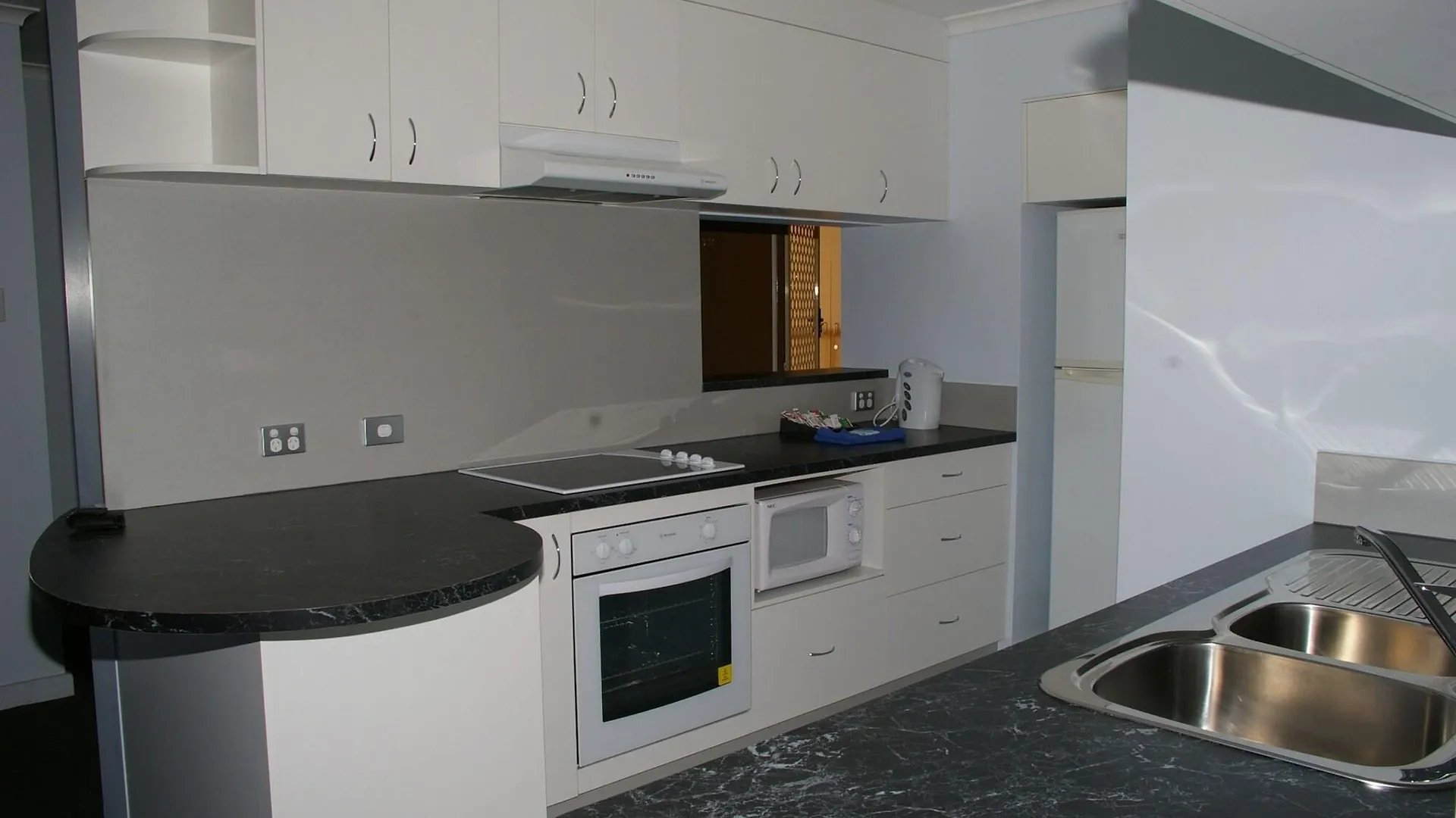 Coral Towers Holiday Suites Cairns Australia